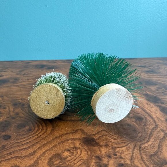 Vintage Bottle Brush Trees Set Of 2 Green & Frosted Snow Decorative Holiday Deco - Picture 7 of 8